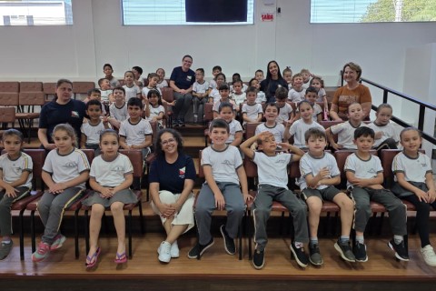Crianças da rede municipal visitam a Câmara de Vereadores de Cocal do Sul